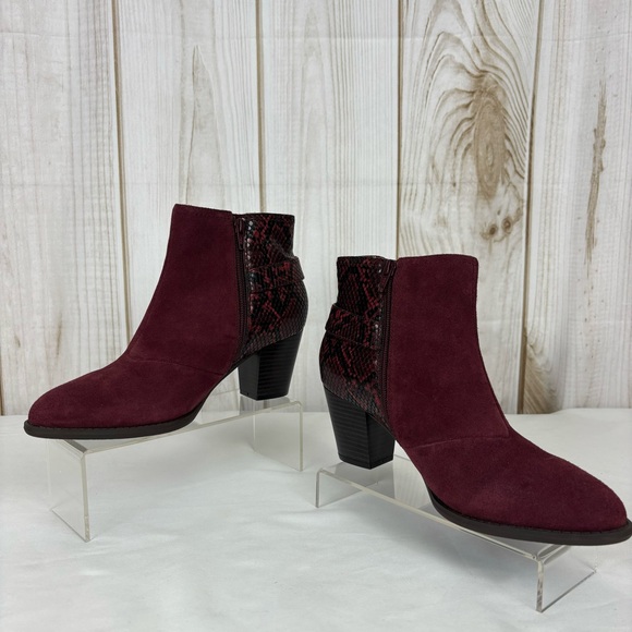 Vionic Snake Print Ankle Boots Suede Leather Block Heel Booties Wine Size 9 - Picture 3 of 13